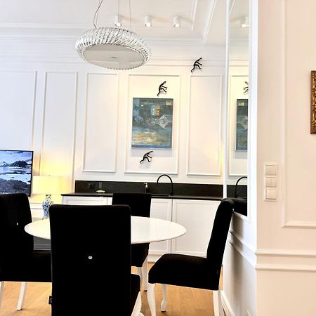 Mondrian Luxury Suites & Apartments Old Town Varsó Kültér fotó