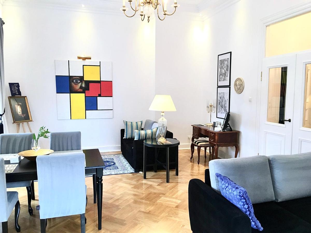 Mondrian Luxury Suites & Apartments Old Town Varsó Kültér fotó