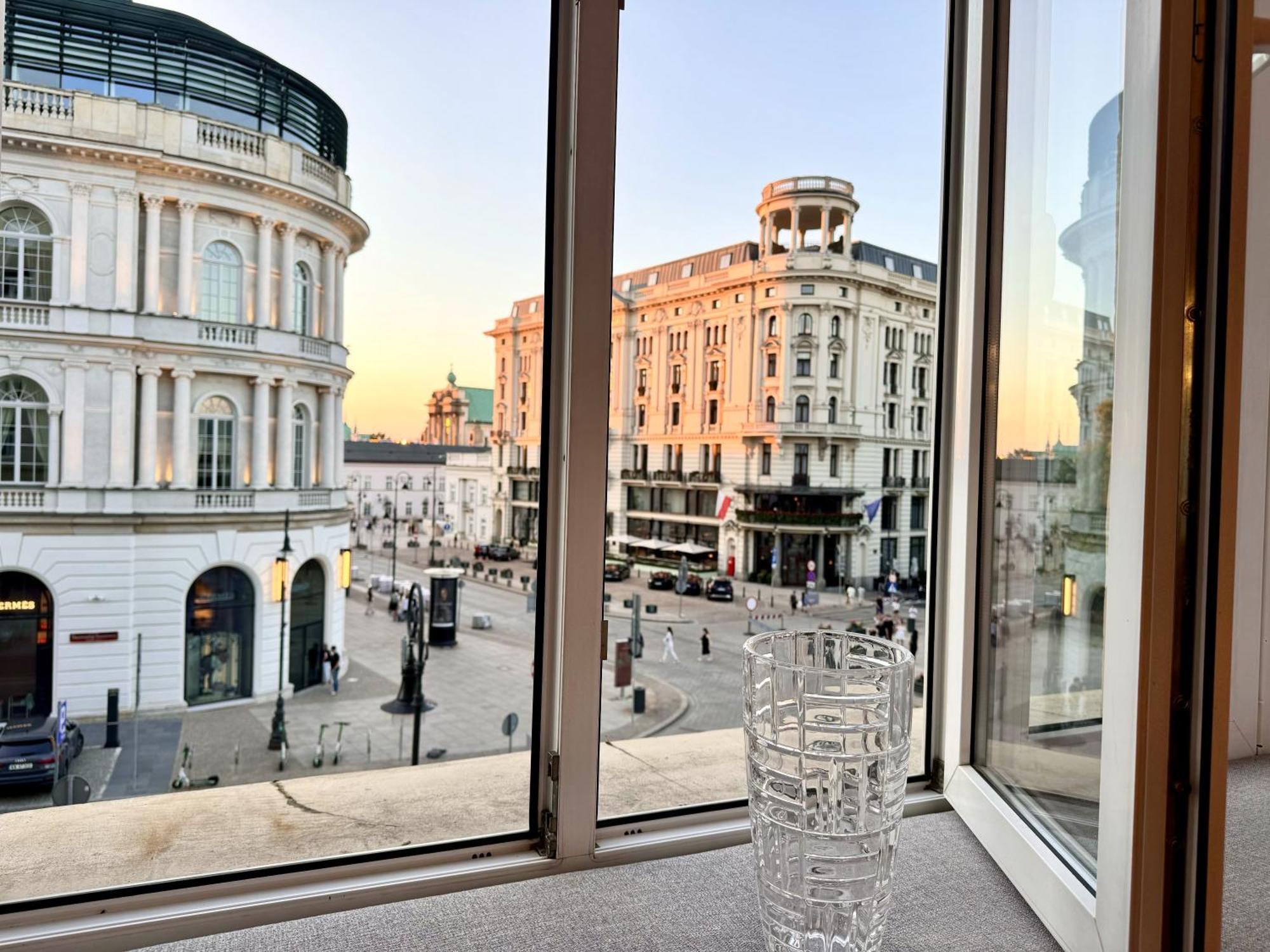 Mondrian Luxury Suites & Apartments Old Town Varsó Kültér fotó